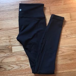 Lululemon pants size 4